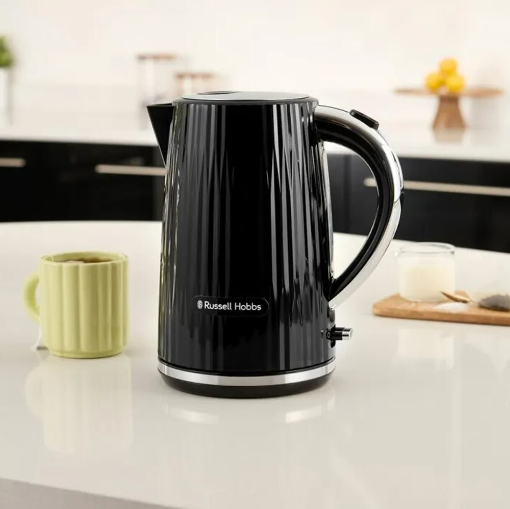 Электрический чайник Russell Hobbs 27361-70 черный