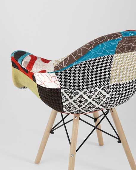 Eames DSW обивка тканевая в стиле пэчворк, ножки из массива бука