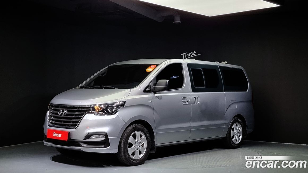 Hyundai The New Grand Starex Urban 9-и местный (10.2019)