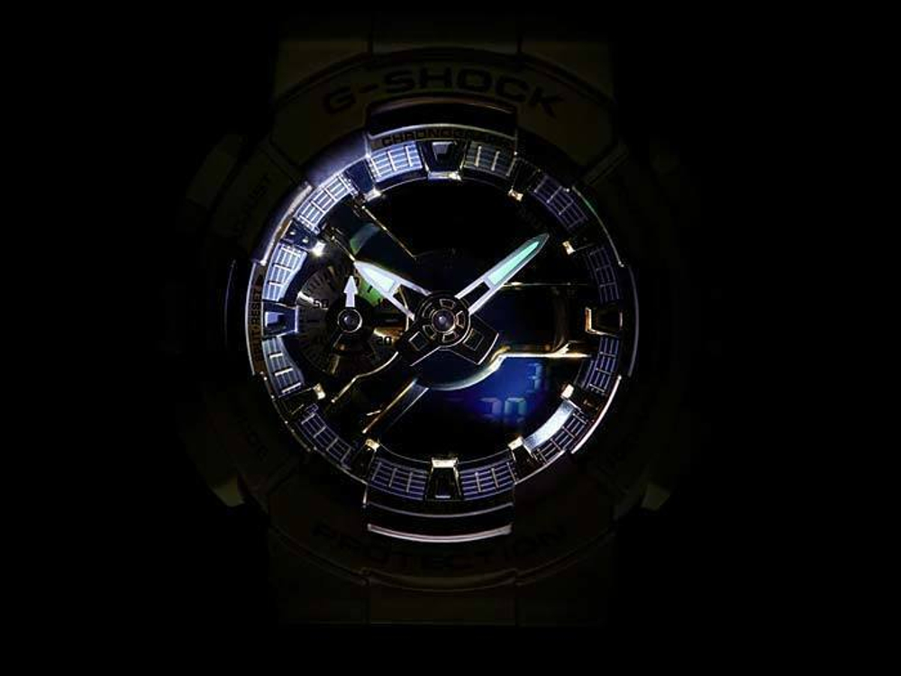 Японские наручные часы Casio G-SHOCK GM-110G-1A9ER с хронографом
