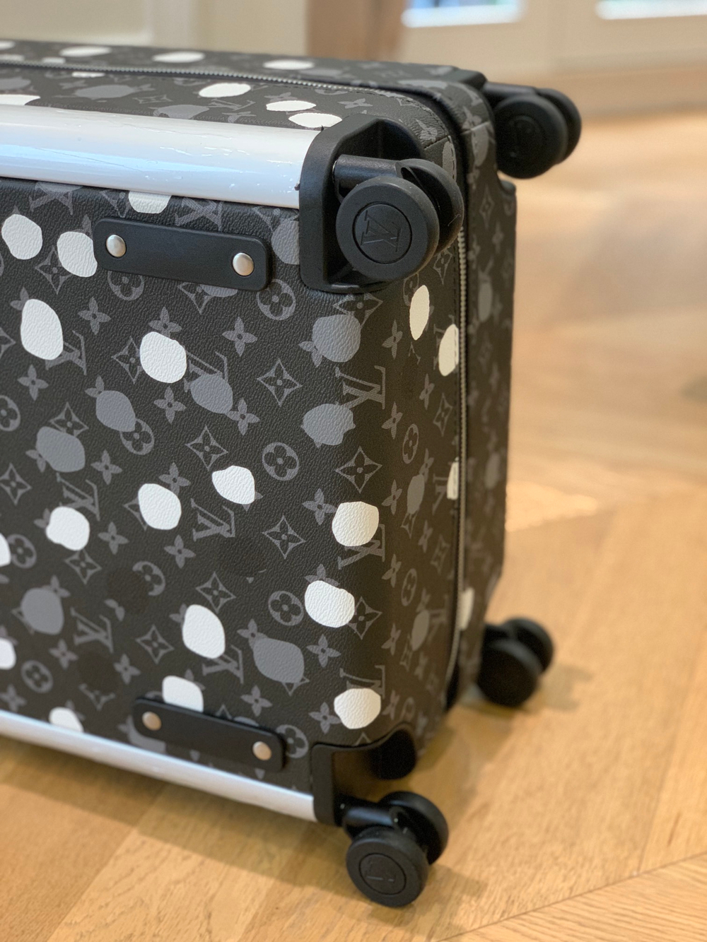Louis Vuitton Horizon 55 Suitcase