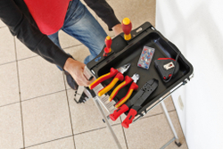 SECURY Стремянка,8 ступеней , универсальная мульти-грип полка (124166)