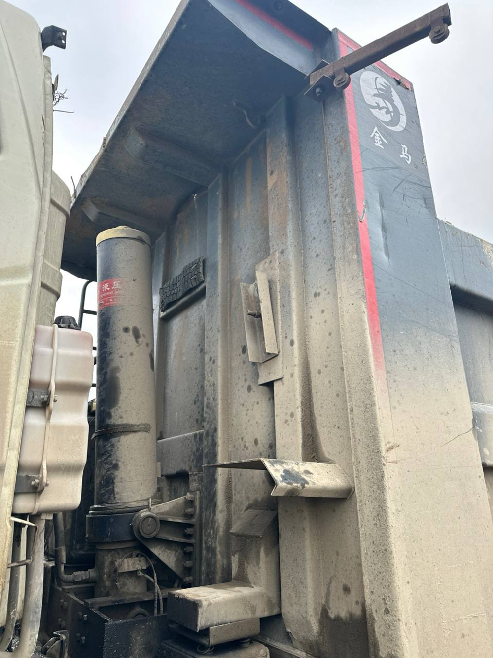 FAW J6 8x4 Самосвал CA3310P66K24T4E5 (Дизельный, 11,1 л, 420 л.с., МТ)