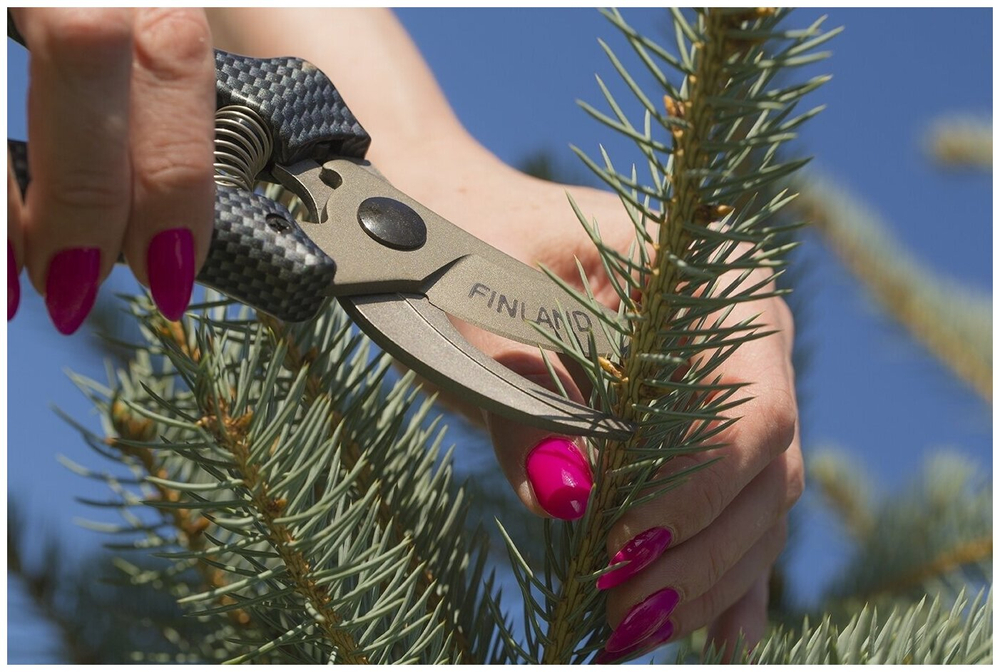 Секатор плоскостной карбон FINLAND 1719 Лезвие CARBON STEEL, диаметр реза 18 мм, для деревьев, кустарников и цветов