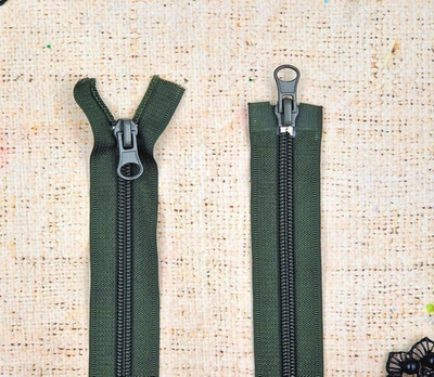 Молния спираль Т7, 2 бегунка, L 70 см, хаки