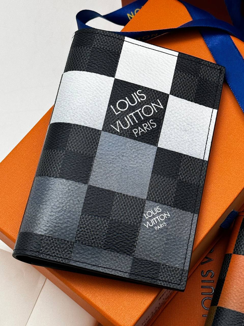 Обложка для паспорта Louis Vuitton