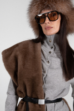 Джемпер с высоким воротом на кнопках