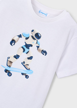 две футболки с шортами