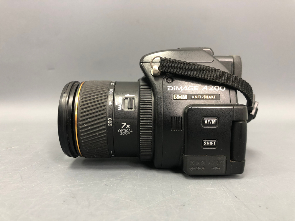 Konica Minolta Dimage A200