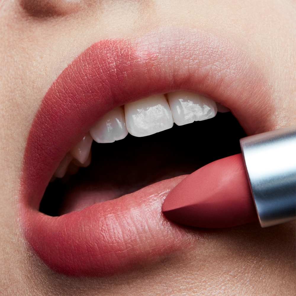 MAC Cosmetics Powder Kiss Lipstick - матовая помада, 3 g