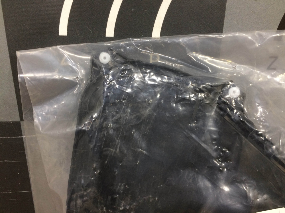 Накладка двери задняя правая Lexus RX 4 Новая Оригинал 6784148070