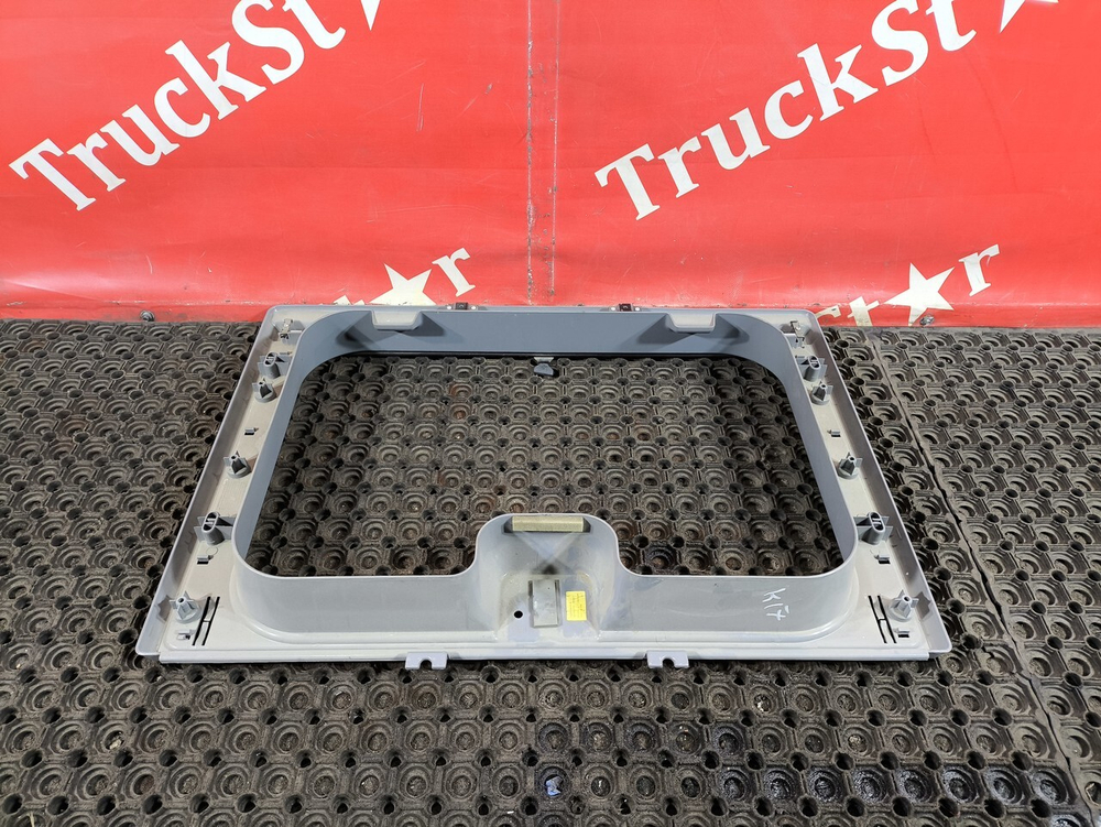 Накладка люка внутренняя 2020г.