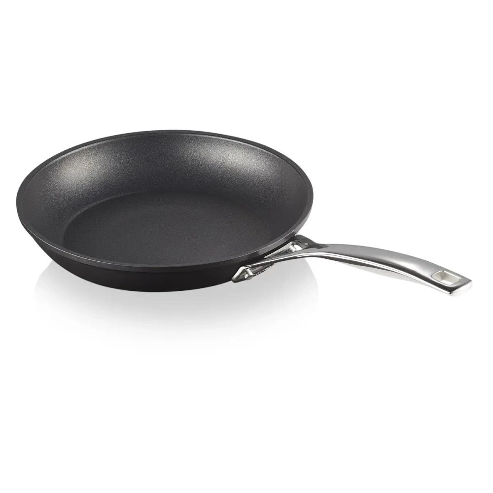 Le Creuset Сковорода PRO с антипригарным покрытием 20см.