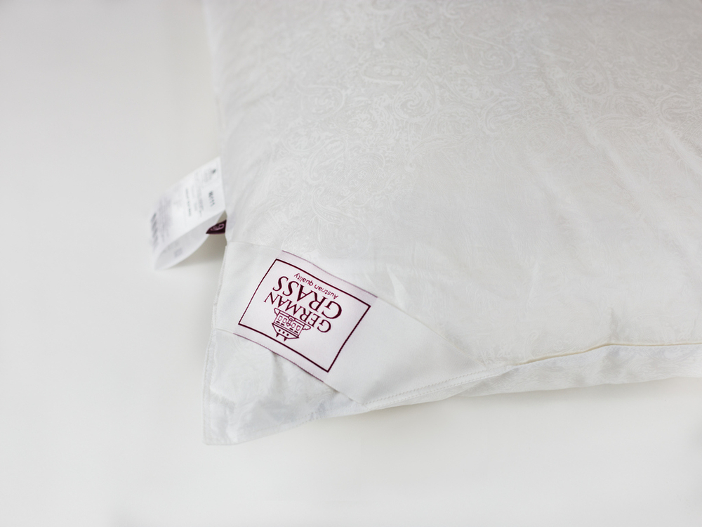 Подушка мягкая 50х68 German Grass Silkline Paisley Silk Grass