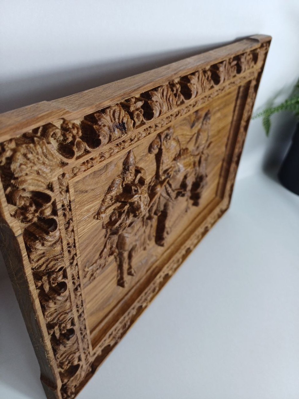 Панно-картина резное из дуба "Три Богатыря" 20х28 см