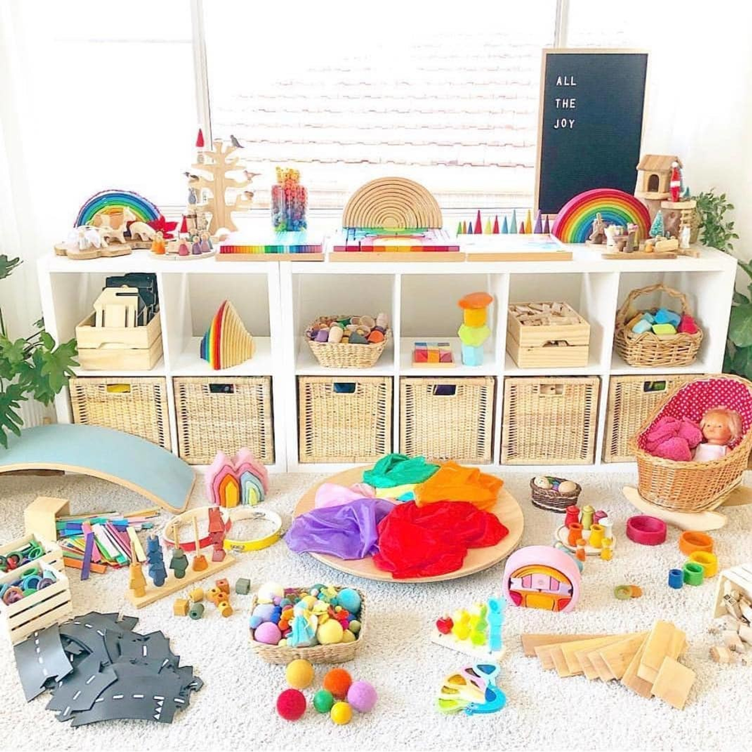 Игрушек много не бывает?