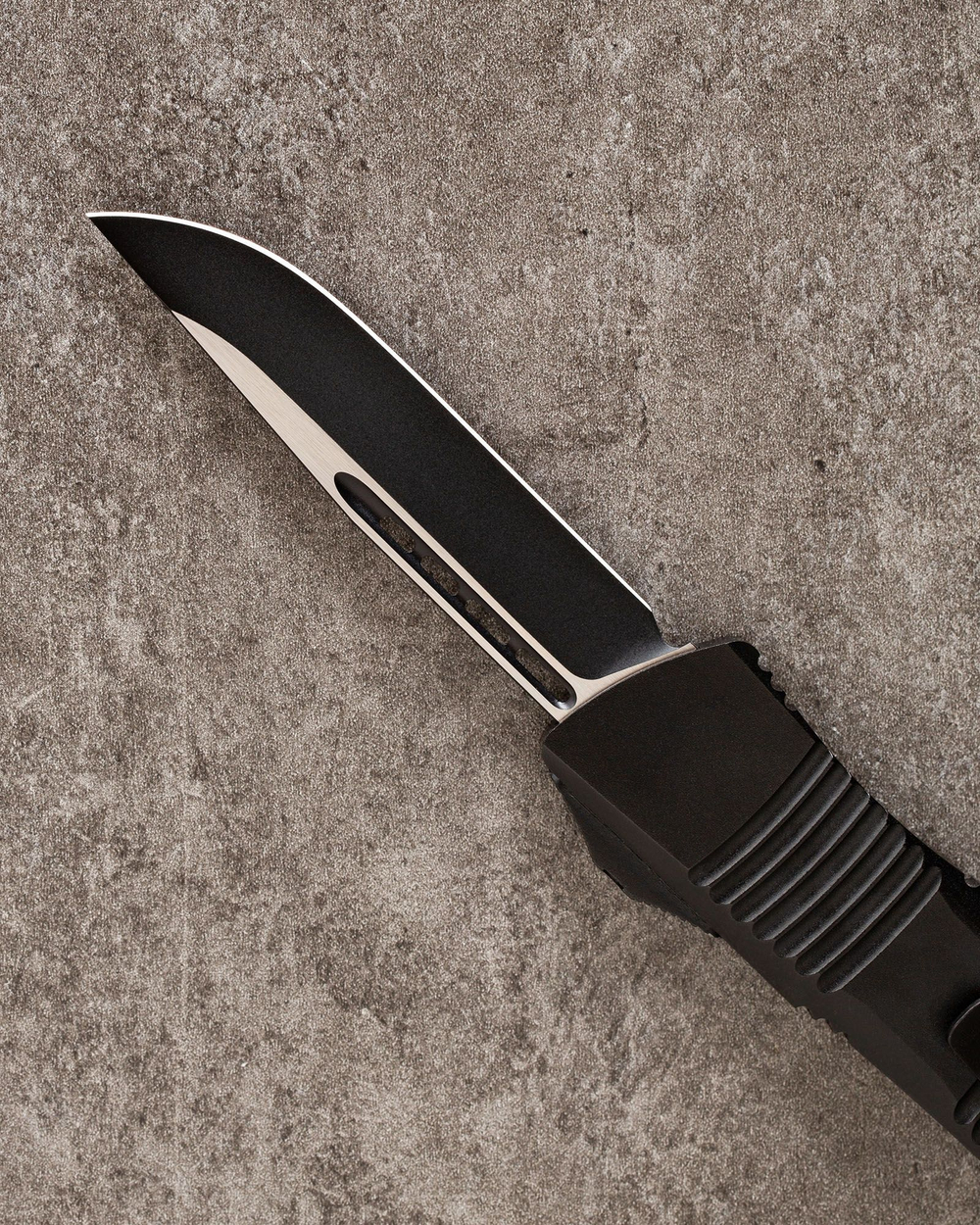 Автоматический складной нож Microtech Troodon S/E Tactical Black VG-10 139-1 (черный-черный)