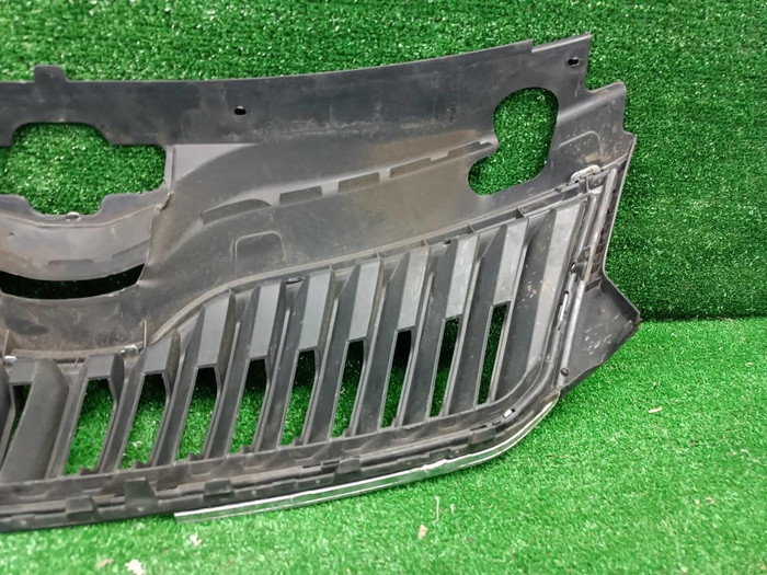 Решетка радиатора Skoda Rapid 1 (2012-2020)