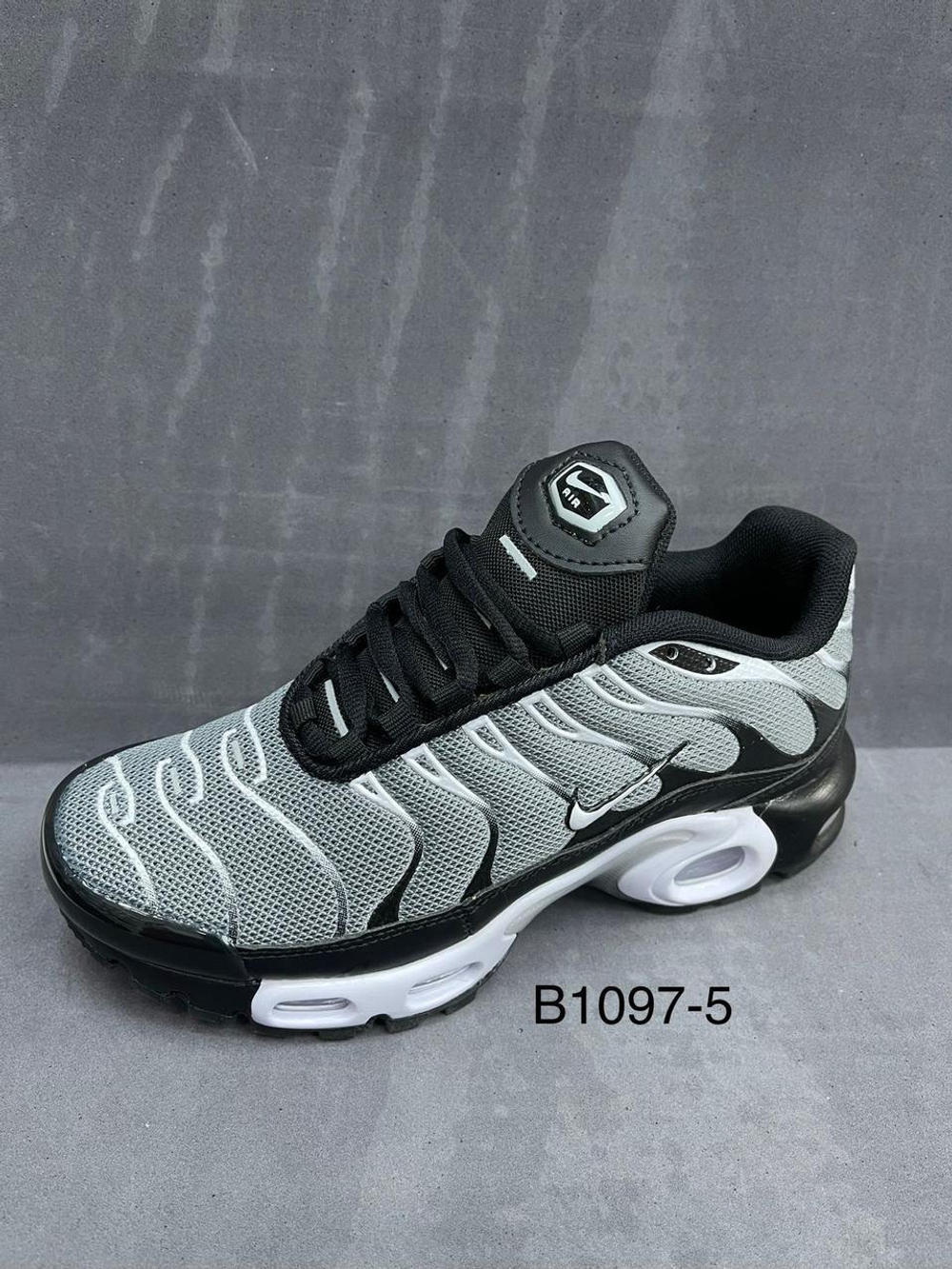 Кроссовки по 8 пар (36-41)р. / B1097/5