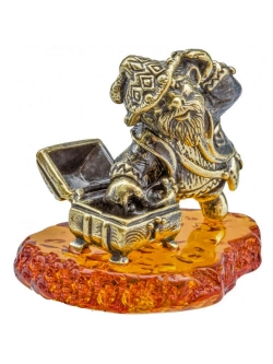 Бронзовая статуэтка на янтаре