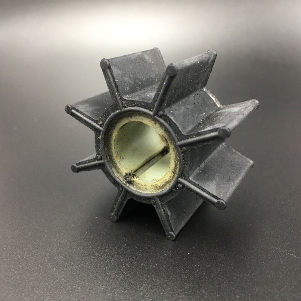 Крыльчатка помпы охлаждения Tohatsu 9.9-18/Mercury 9.9-18 (3LD-65021-0; 47-803748; 8M0135803) (Osaka