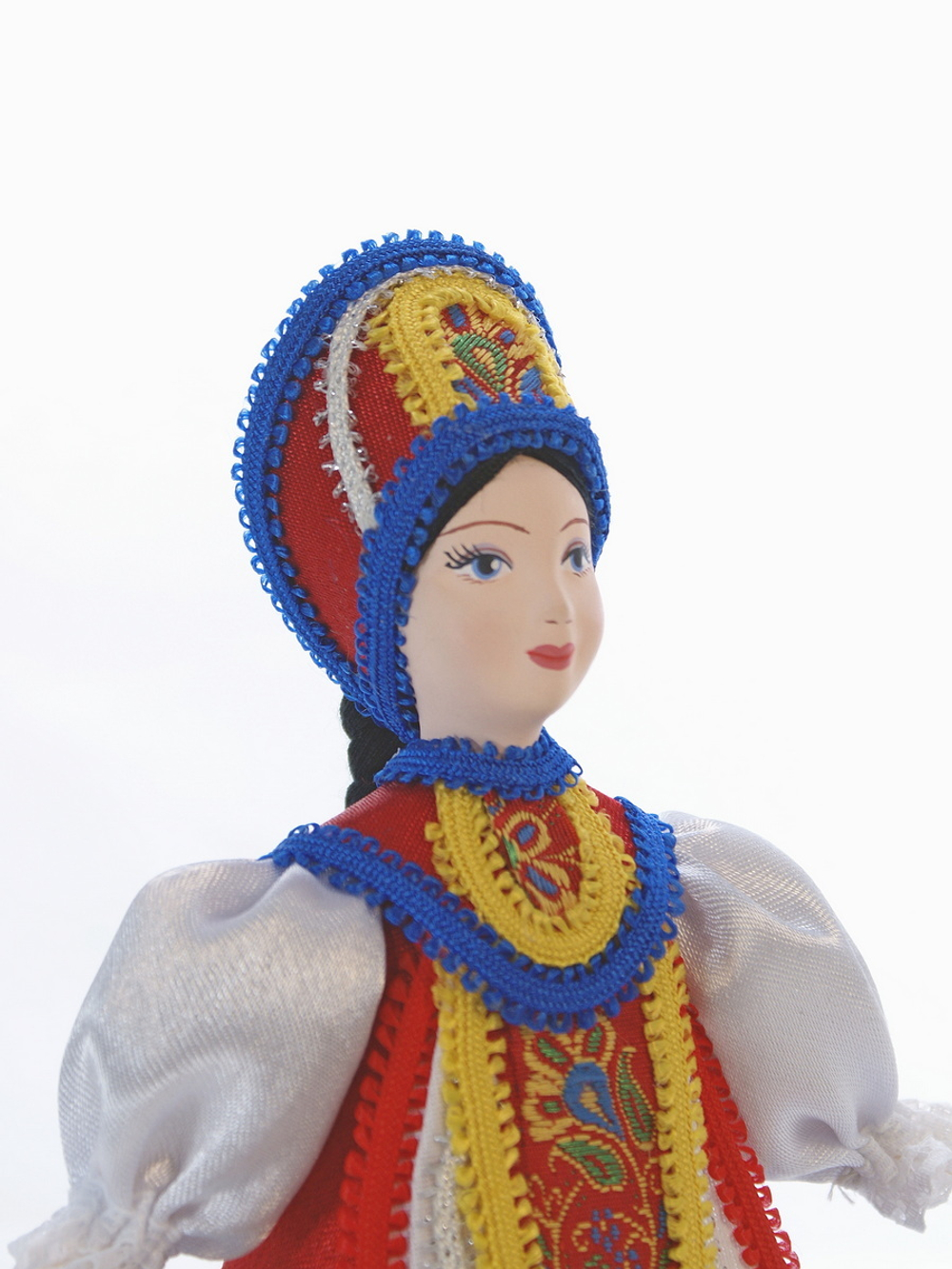 Кукла сувенирная в костюме девичьем праздничном