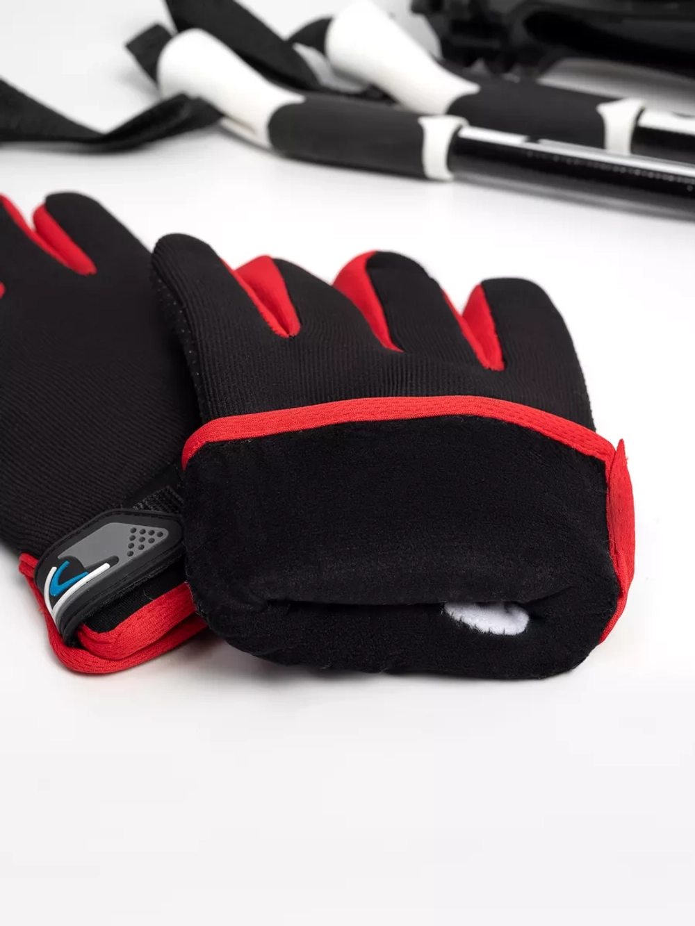 Перчатки зимние горнолыжные болоневые флисовые