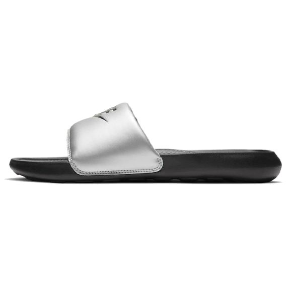 Nike Victori One 'Black Metallic Silver'