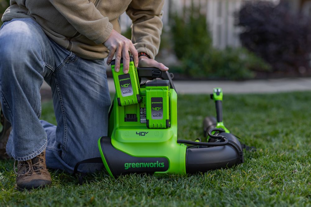 Ранцевая воздуходувка аккумуляторная Greenworks Арт. 2408107UB, 40V, бесщеточный, с АКБ 4Ач и ЗУ.