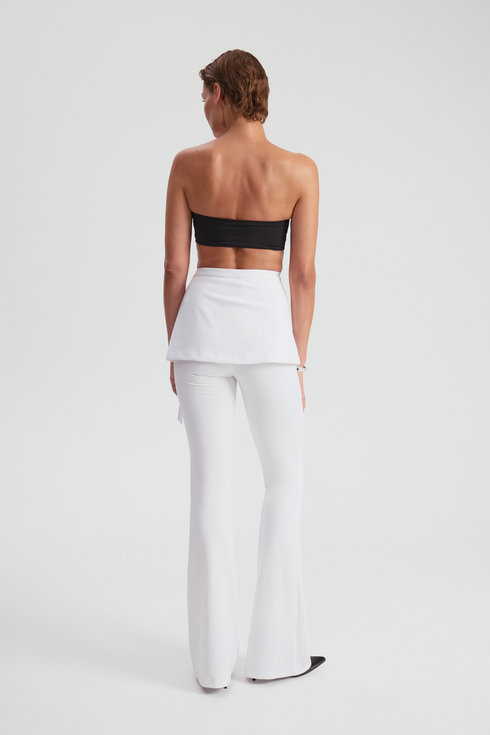 Брюки белые с баской