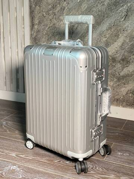 Чемодан Rimowa