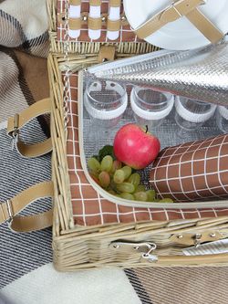 HOLYDAY BASKET Набор для пикника с термосумкой и пледом на 4 персоны