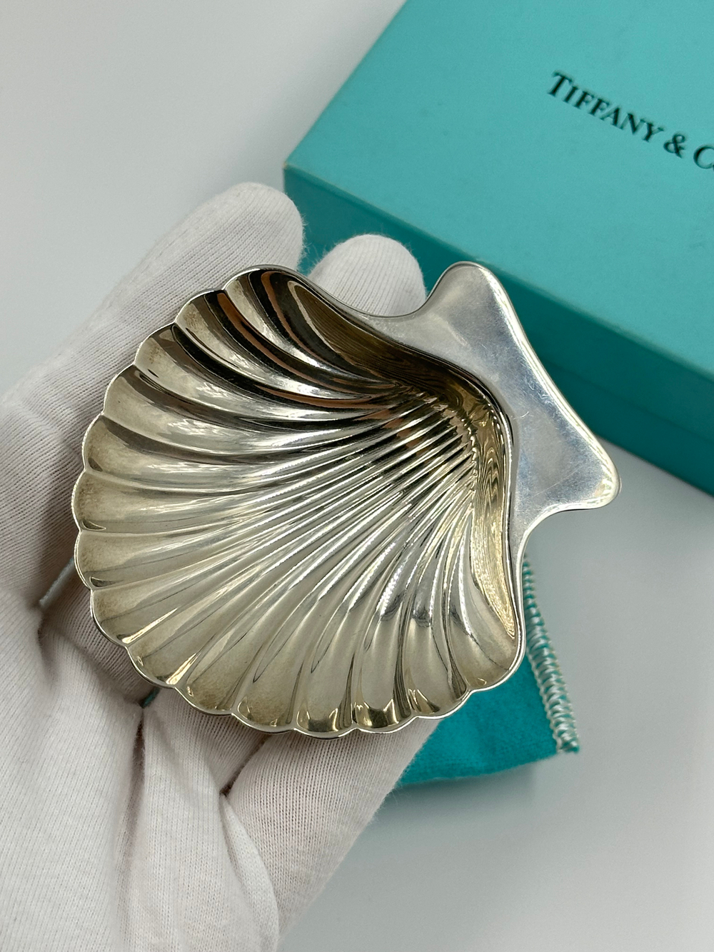 Декоративная тарелочка в виде ракушки Tiffany & Co