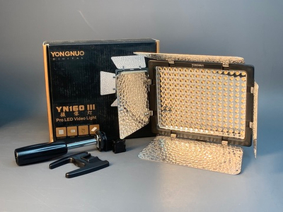 YongNuo YN-160 III 3200K-5600K