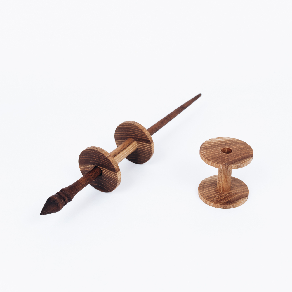 Опорное веретено с двумя катушками из натурального дерева. Art of Siberia. B36