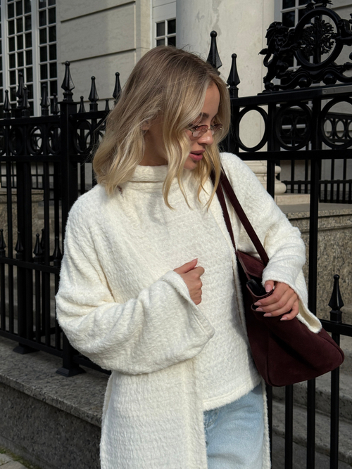 Блуза-Топ из пушистого трикотажа с горлом молочный