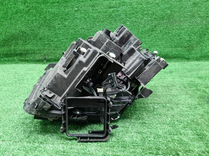 Битая Фара правая Tank 500 (2021-н.в.) LED