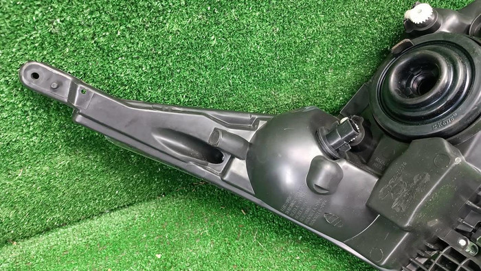 Фара левая Chevrolet Cruze (2008-2012) галоген