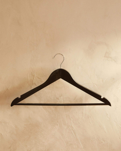 ZARA HOME ЛАКИРОВАННАЯ ДЕРЕВЯННАЯ ВЕШАЛКА (НАБОР ИЗ 3 ШТ.), ЧЕРНЫЙ