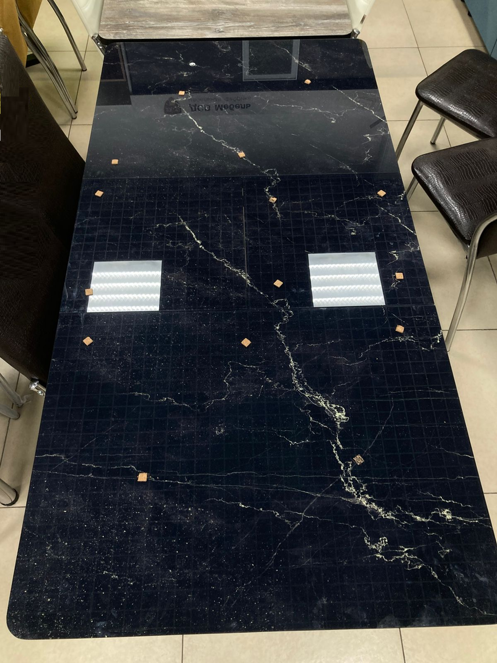 Стол разд стекло Миллер бабочка К-т ног №5 черный Царг.пояс 930 черный Ст-ца мрамор черный 2 ф/п (че