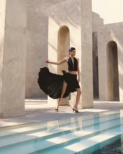 Костюм с юбкой черный