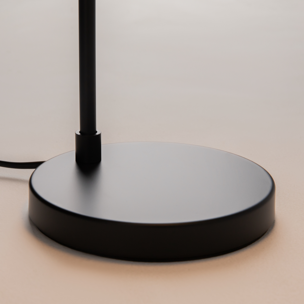 Настольный светильник Maytoni MOD070TL-L8B3K