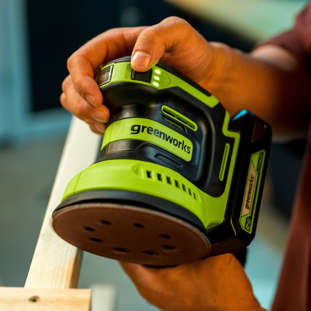 Эксцентриковая шлифмашина акк. Greenworks OS325, 24V, 125 мм, 5000-8000-11000 об/мин, амплитуда 2.4 мм, без АКБ и ЗУ (3100907)