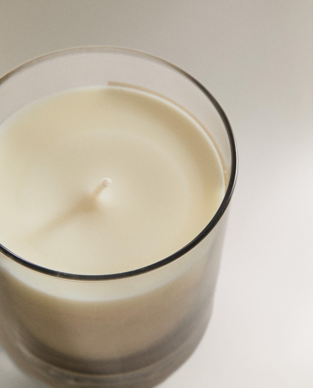 Zara Home Свеча ароматическая Lemon Bergamot 200 г, растительный воск, аромат свежий цитрусовый, Горчичный
