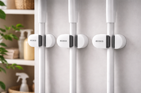 Надёжное хранение инвентаря: набор настенных держателей без сверления