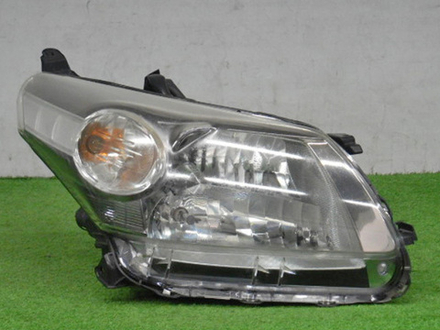 фара правая Toyota Ist NCP110 52-174
