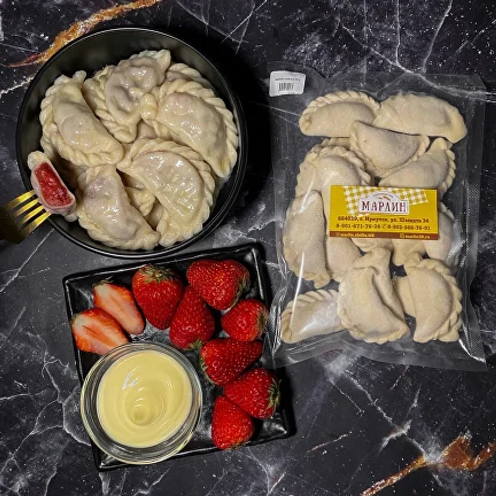 Вареники с клубникой.