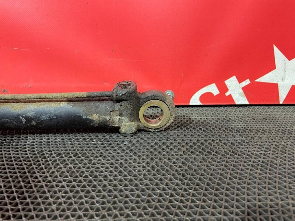 Цилиндр подъема кабины