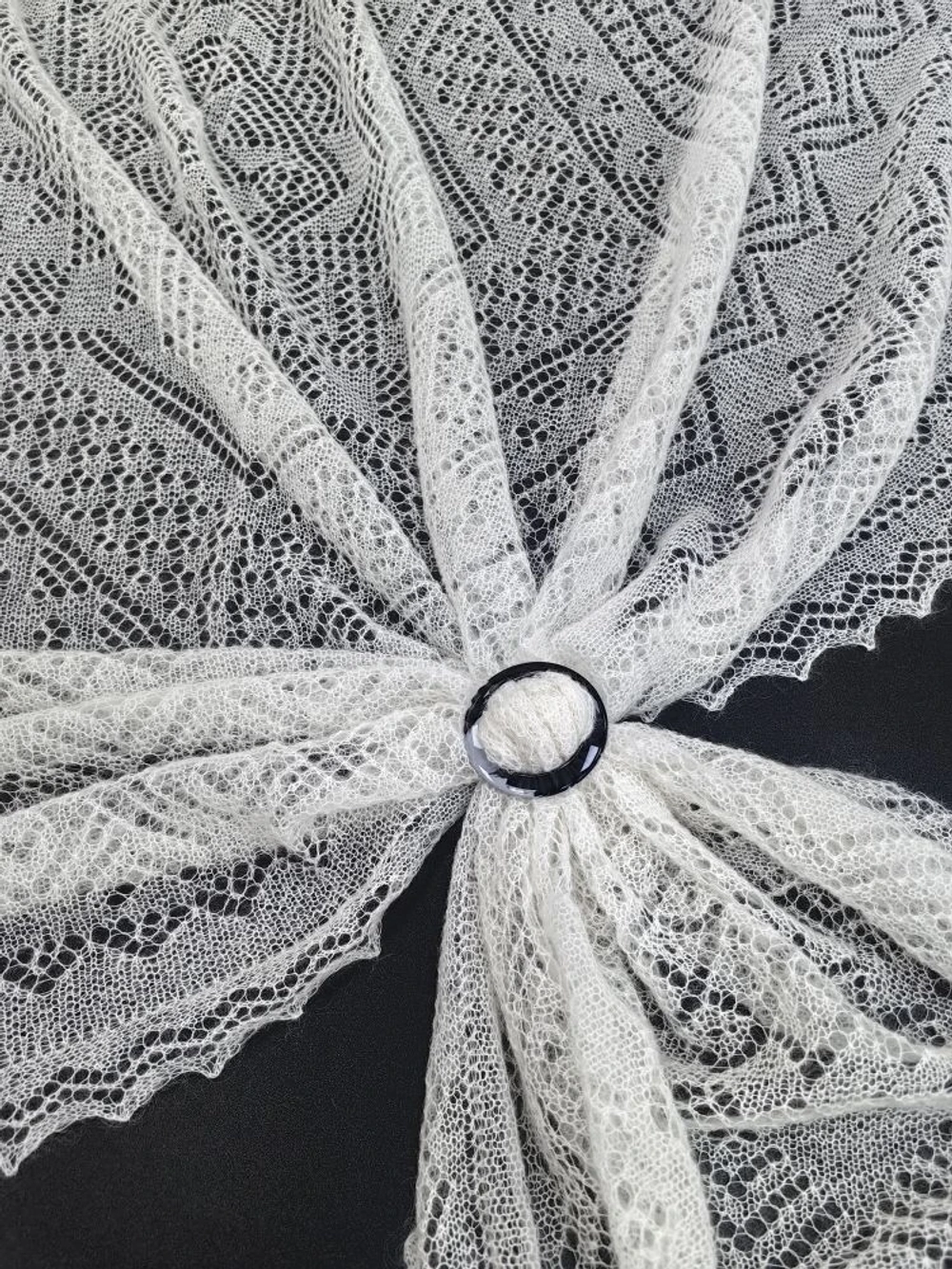 Оренбургский пуховый платок-паутинка А140-01 белый отбеленный