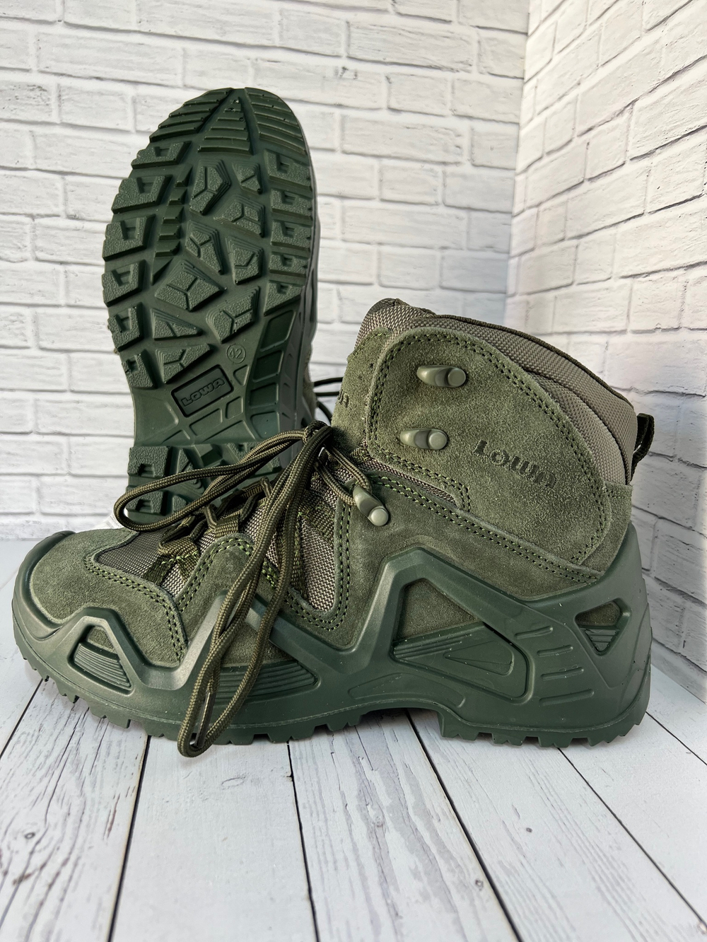 Ботинки Lowa средние / олива